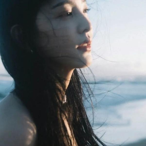 心郁郁